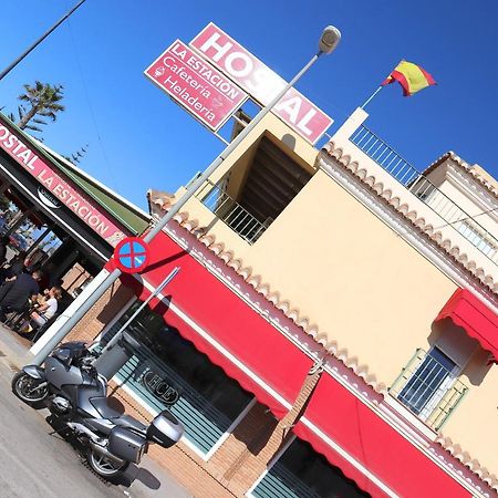 Hostal La Estacion Benajarafe Kültér fotó