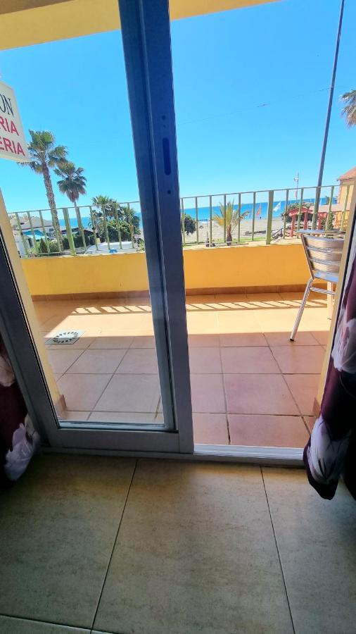 Hostal La Estacion Benajarafe Kültér fotó